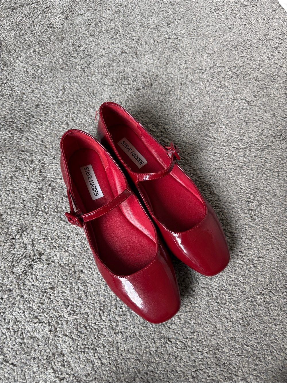 Steve Madden Red Patent Mary Jane Flats with Strap size 8